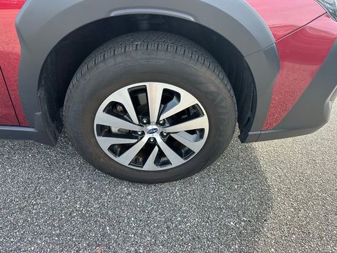 Used 2025 Subaru Outback Premium image 4