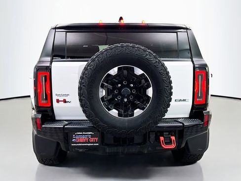 Used 2024 GMC Hummer EV 2X w/ Extreme Off-Road Package image 7