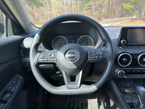 Used 2024 Nissan Sentra S image 12