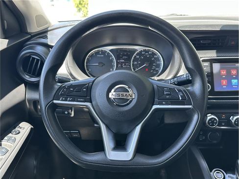 Used 2021 Nissan Kicks S FWD image 18