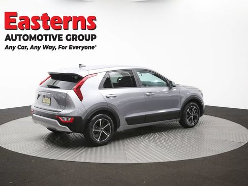 Used 2025 Kia Niro LX FWD image 40