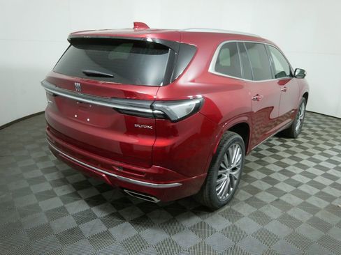 Used 2025 Buick Enclave Avenir image 3