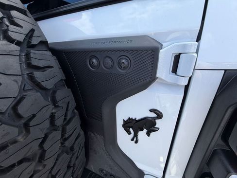 Used 2025 Ford Bronco Raptor AWD/4WD image 35