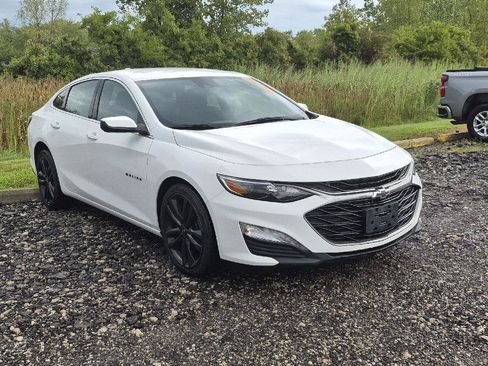 Used 2023 Chevrolet Malibu LT w/ Sport Edition FWD image 2