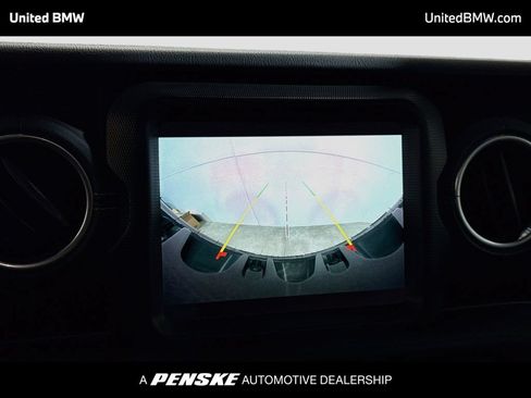 Used 2020 Jeep Wrangler Unlimited Sahara AWD/4WD image 9