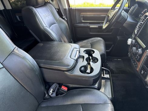 Used 2015 RAM 1500 Laramie w/ Convenience Group AWD/4WD image 30