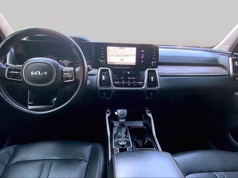 Used 2023 Kia Sorento EX FWD image 16