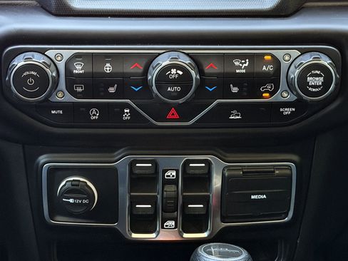 Used 2021 Jeep Gladiator Sport AWD/4WD image 9