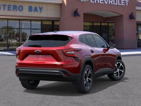 New 2026 Chevrolet Trax RS w/ Sunroof Package image 4