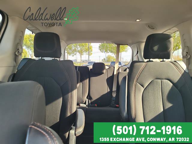 Used 2017 Chrysler Pacifica Touring Plus w/ Tire & Wheel Group FWD image 22