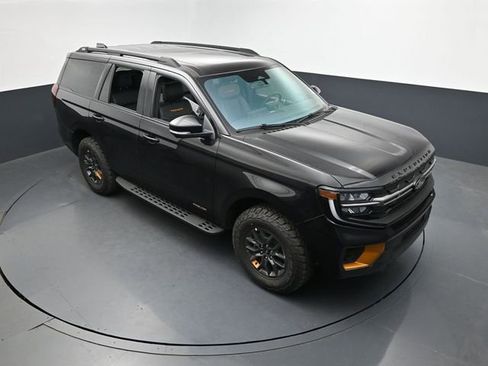 Used 2025 Ford Expedition Tremor image 40