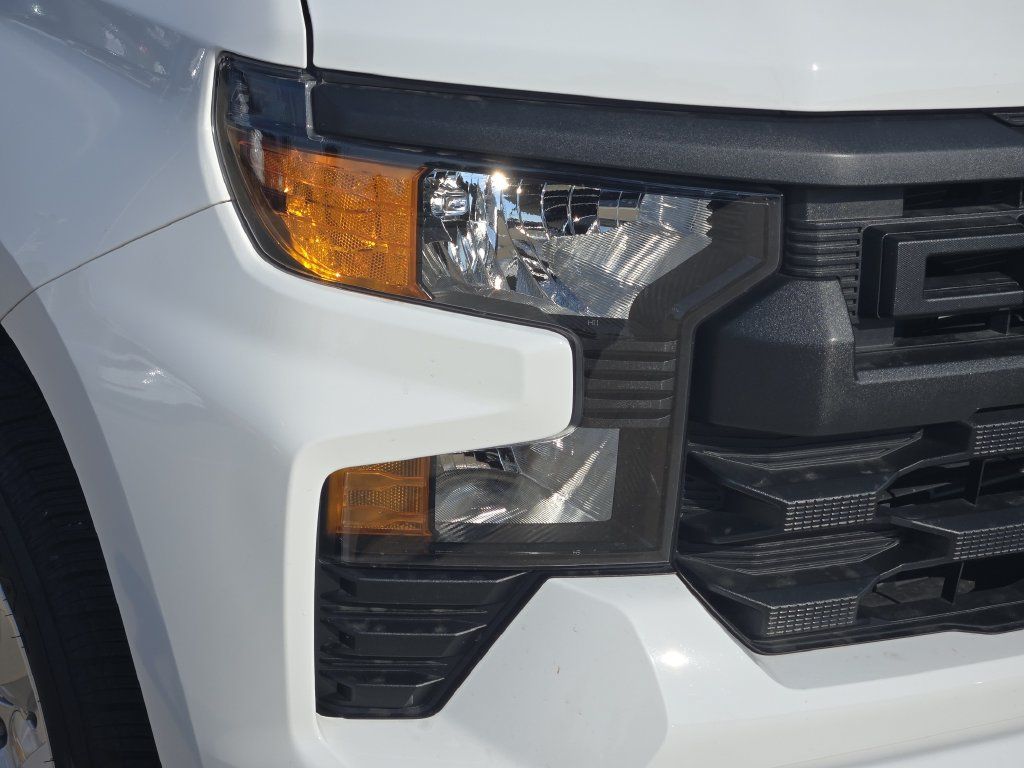 Used 2025 Chevrolet Silverado 1500 Custom AWD/4WD image 9