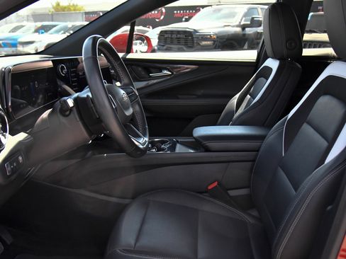 Used 2024 Chevrolet Blazer EV LT AWD/4WD image 17