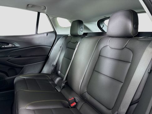 New 2026 Chevrolet Trax ACTIV w/ Sunroof Package image 24