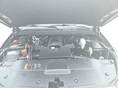 Used 2019 GMC Yukon SLT image 30