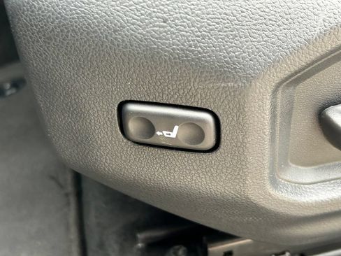 Used 2023 Toyota Tundra Platinum RWD image 28