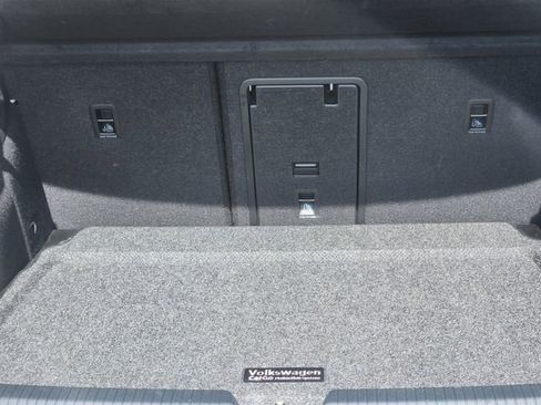 Used 2024 Volkswagen GTI SE FWD image 18