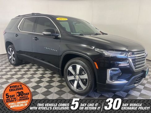 Certified 2023 Chevrolet Traverse LT w/ LT Premium Package AWD/4WD image 1