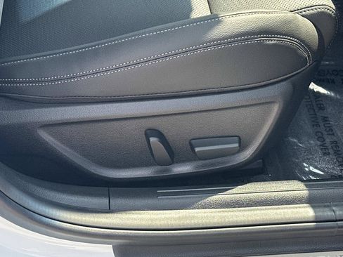 Used 2026 Genesis G70 2.5T RWD image 38