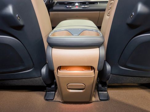 Used 2024 Kia EV9 Land image 22