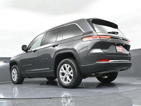 Used 2022 Jeep Grand Cherokee Limited AWD/4WD image 34