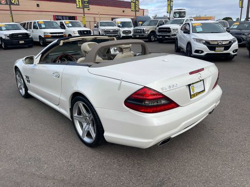 Used 2011 Mercedes-Benz SL 550 image 13