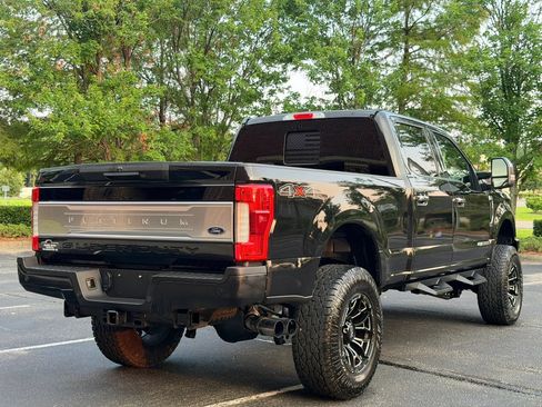 Used 2019 Ford F250 Platinum AWD/4WD image 3