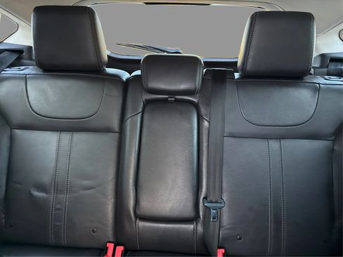 Used 2014 Ford Focus Titanium FWD image 17