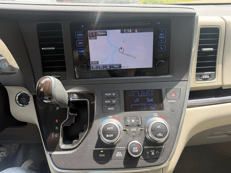 Used 2015 Toyota Sienna XLE w/ XLE Navigation Package AWD/4WD image 6