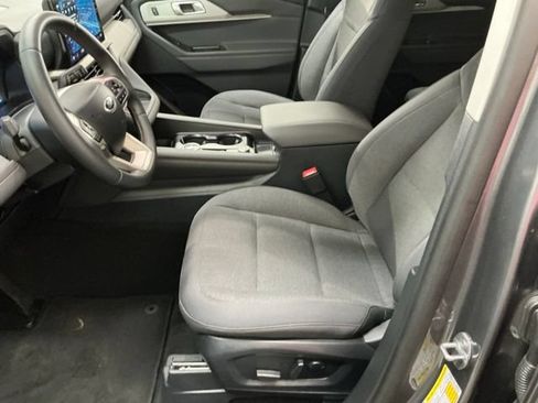 Used 2026 Ford Explorer Active AWD/4WD image 14