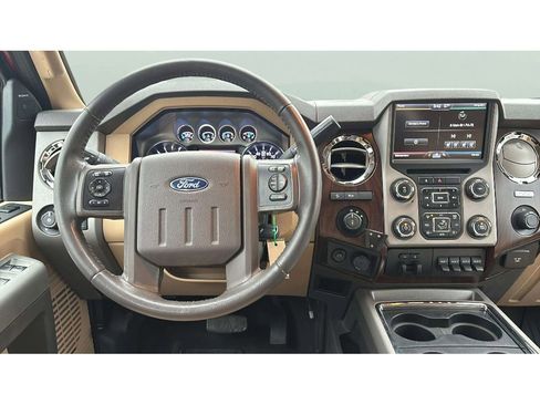 Used 2016 Ford F250 Lariat w/ Lariat Interior Package image 13