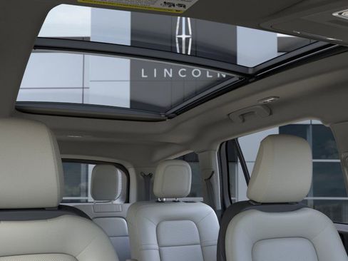 New 2025 Lincoln Aviator AWD w/ Equipment Group 101A image 22
