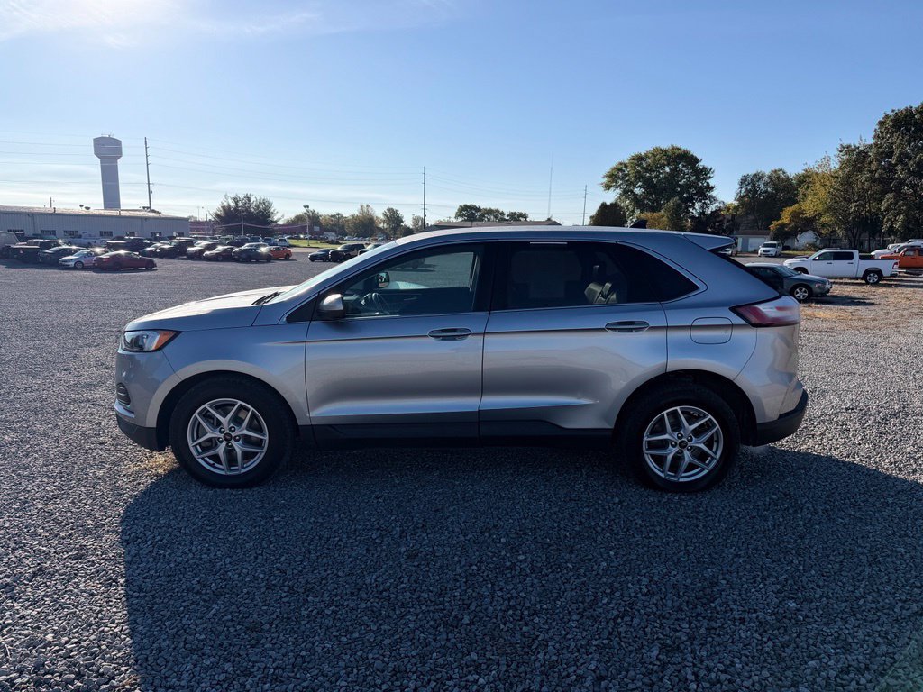Used 2023 Ford Edge SEL AWD/4WD image 3