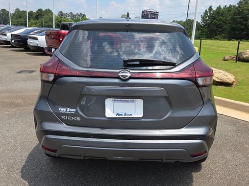 Used 2025 Nissan Kicks Play S FWD image 11