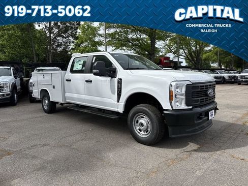 New 2026 Ford F250 XL image 2