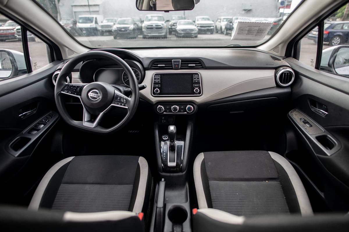 Used 2021 Nissan Versa SV FWD image 23