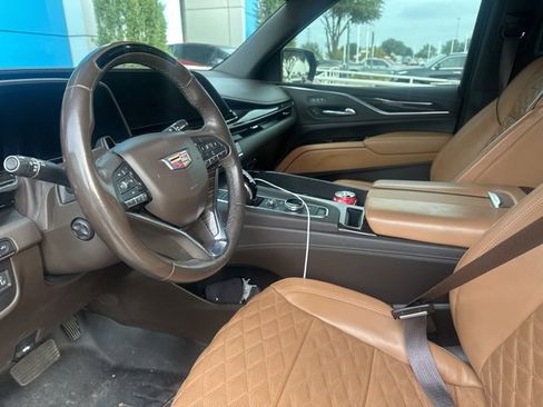 Used 2022 Cadillac Escalade Sport w/ Touring Package image 5
