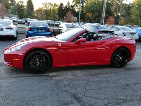 Used 2014 Ferrari California image 73