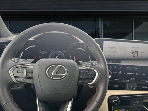 Used 2024 Lexus NX 350h AWD image 4