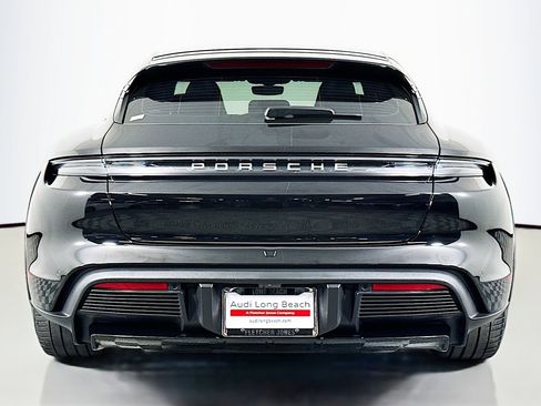 Used 2022 Porsche Taycan 4 Cross Turismo image 3