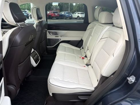 Certified 2024 Lincoln Nautilus Black Label AWD/4WD image 28