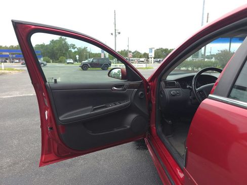 Used 2014 Chevrolet Impala LT FWD image 9