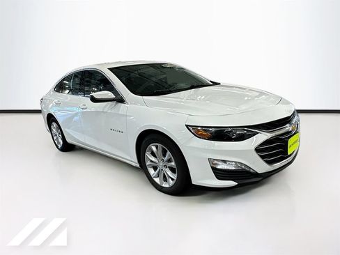 Used 2020 Chevrolet Malibu LT FWD image 3