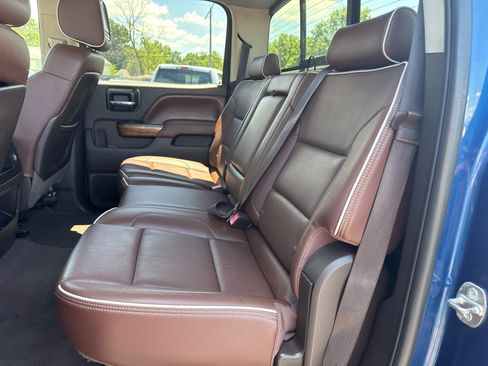 Used 2015 Chevrolet Silverado 2500 High Country w/ High Country Premium Package AWD/4WD image 6