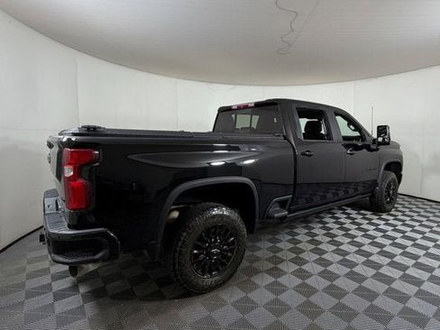 Used 2023 Chevrolet Silverado 2500 LTZ w/ LTZ Plus Package image 4