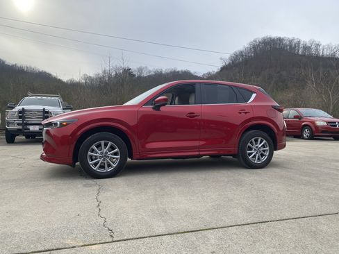 Used 2024 MAZDA CX-5 AWD 2.5 S w/ Preferred Package image 2