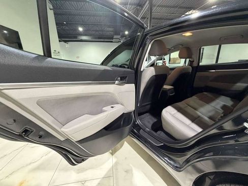 Used 2020 Hyundai Elantra SEL FWD image 18