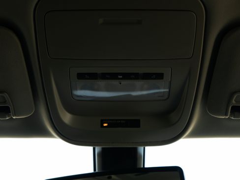 Used 2021 Chevrolet Colorado LT w/ LT Convenience Package image 34