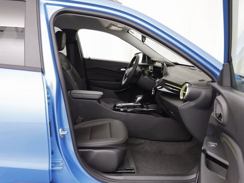 Certified 2026 Chevrolet Trax ACTIV w/ Driver Confidence Package image 18