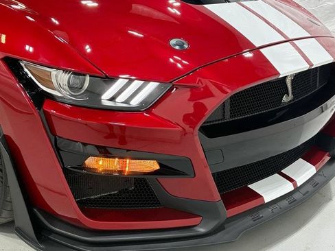 Used 2021 Ford Mustang Shelby GT500 w/ Carbon Fiber Track Pack RWD image 9